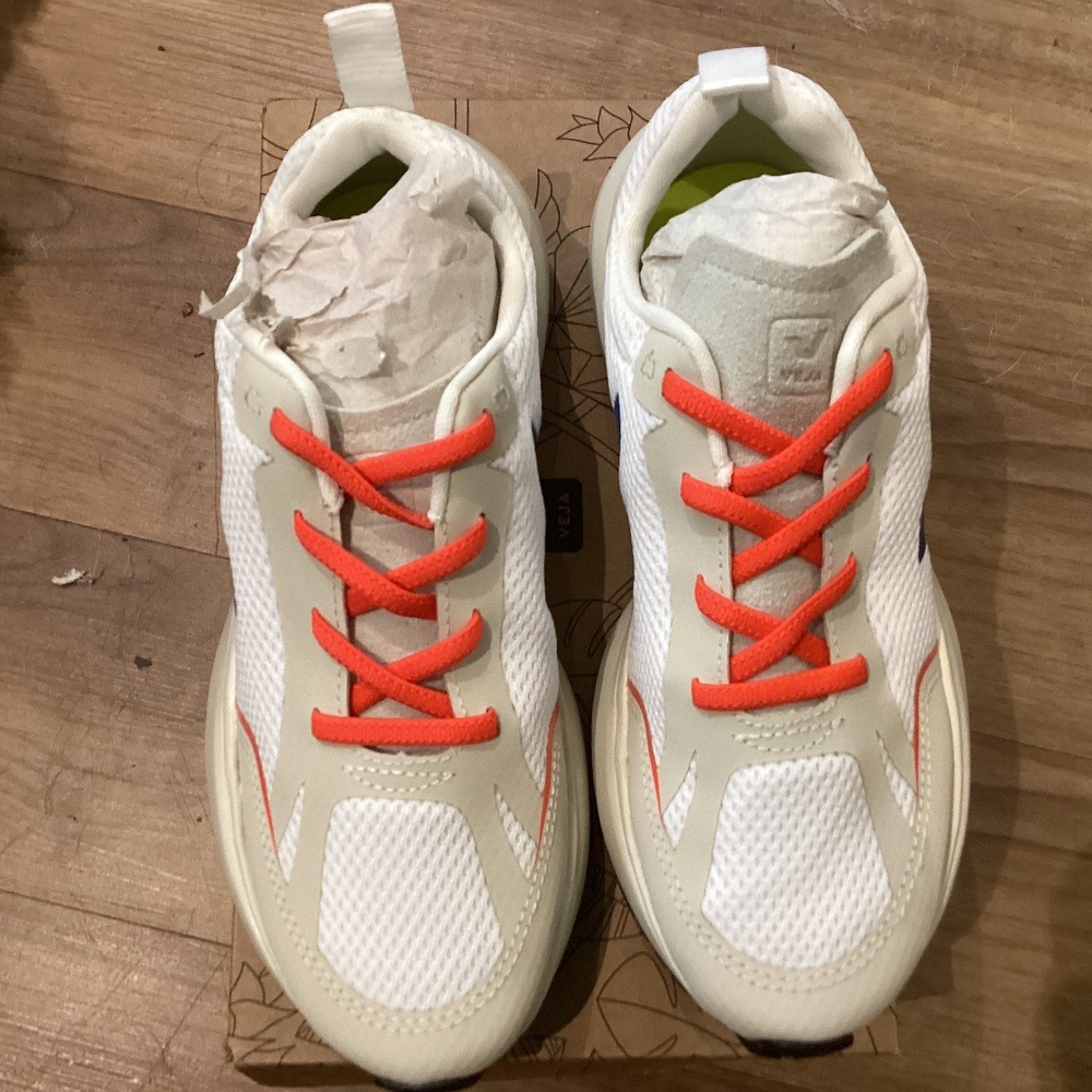 Veja Kids Small Canary sneakers Size 4